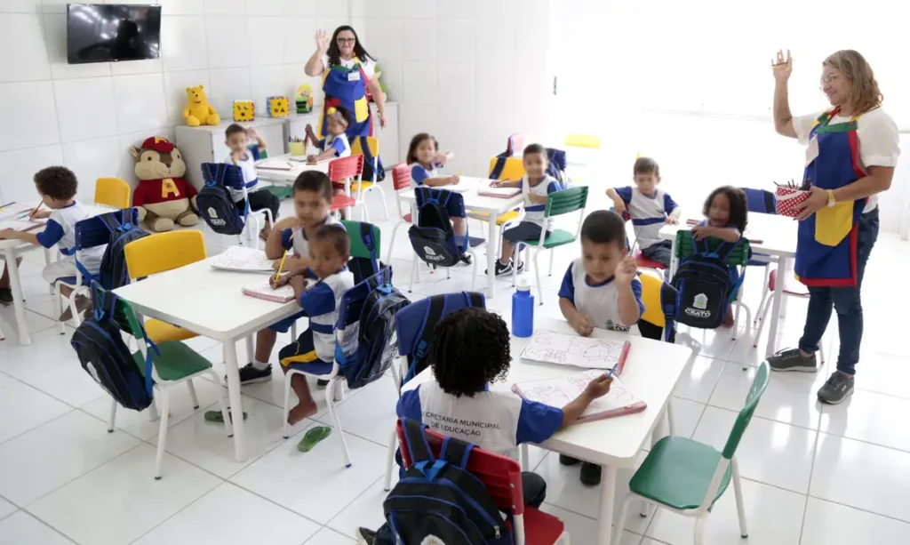 Creches têm mais crianças negras do que brancas pela primeira vez no Brasil — Agência Gov