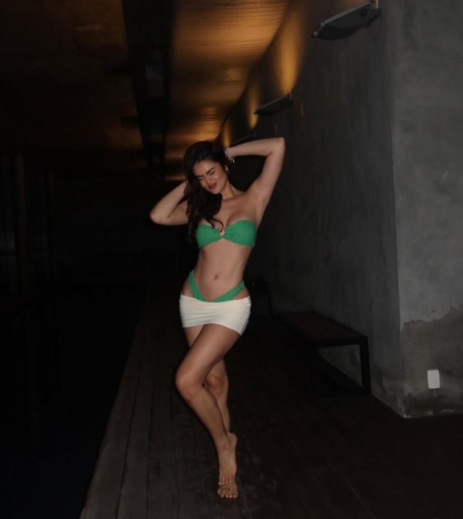 Eslovênia Marques aproveita piscina aquecida para renovar as energias | Celebridades