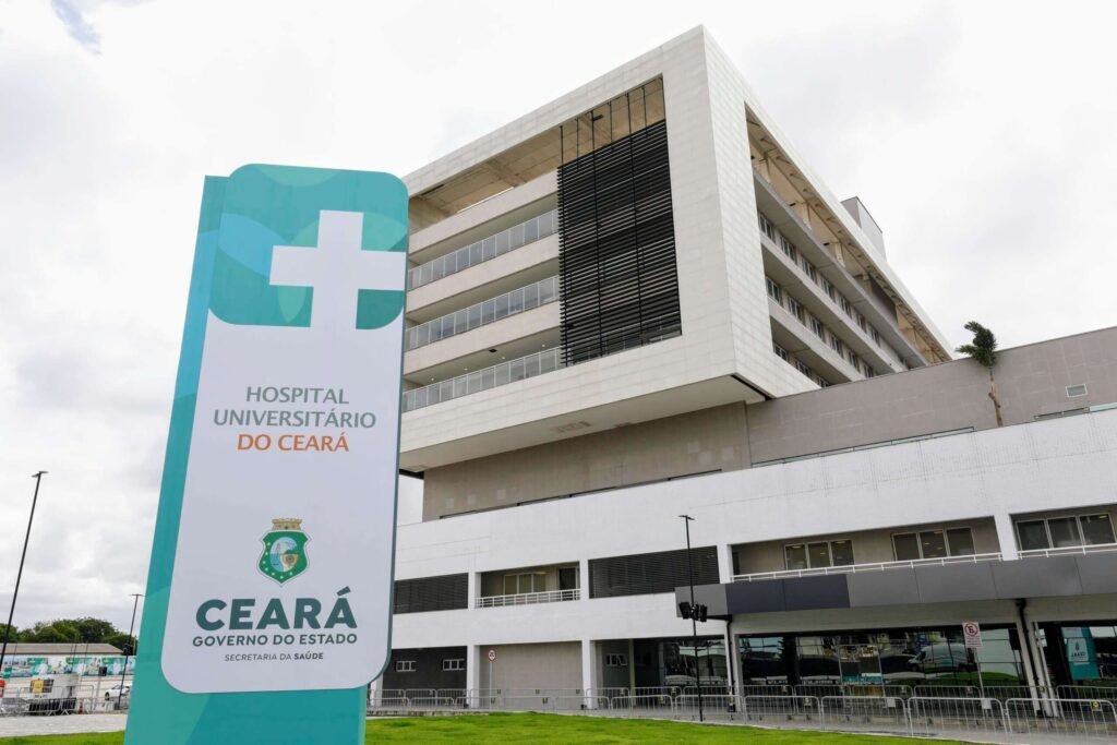 Governador Elmano anuncia abertura de 60 leitos para cirurgias ortopédicas no HUC
