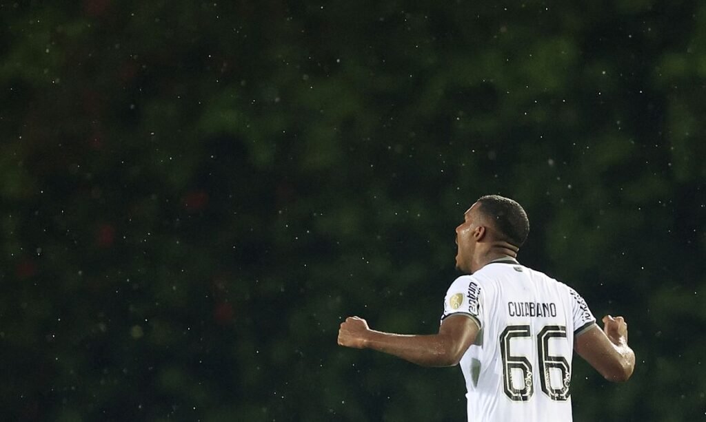 Libertadores: Botafogo joga mal, mas arranca vitória sobre o Carabobo