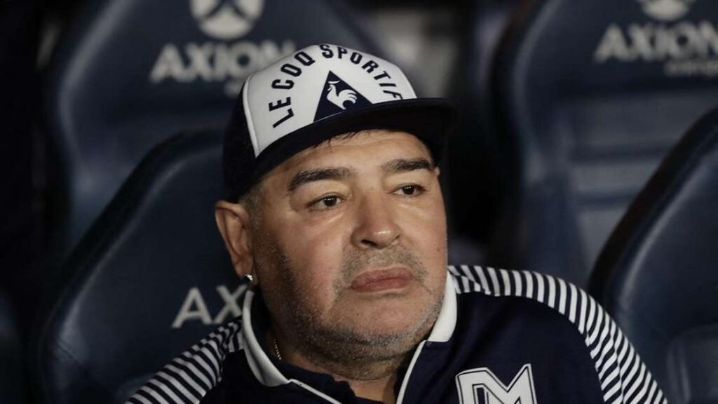 Maradona: promotores pedem suspensão temporária do julgamento da morte de ídolo do futebol - Jogada