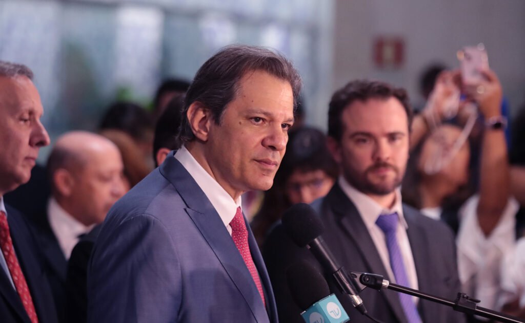 Governo adota novas ações fiscais e de justiça tributária debatidas com Congresso — Agência Gov