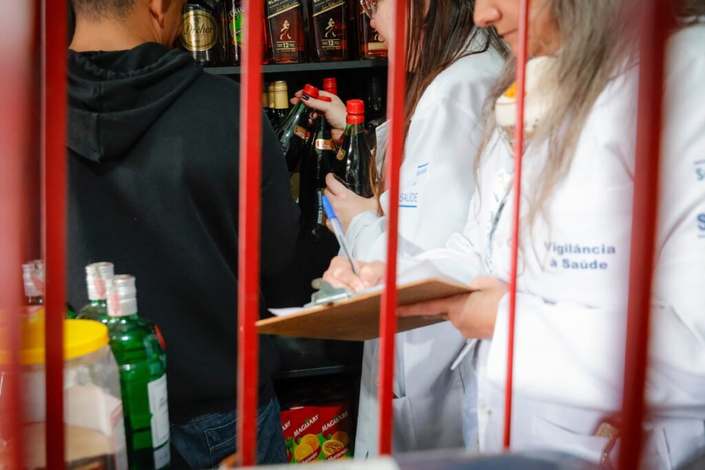 Mortes por intoxicação por metanol chegam a 10 no Brasil; são 53 casos confirmados – Noticias R7