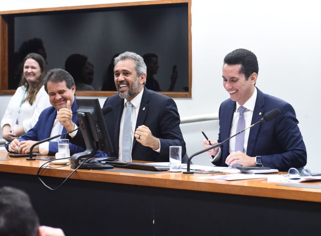 Cerca de 70% das emendas da bancada federal cearense devem ir para a saúde, definem deputados