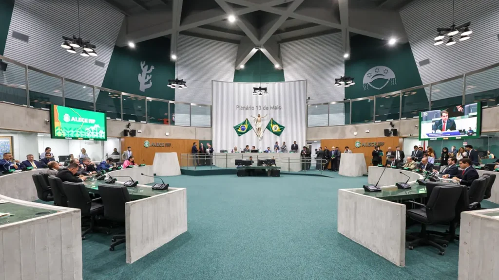 Alece abre ano do Legislativo com reajuste do piso dos professores como 1ª pauta e eleições no radar