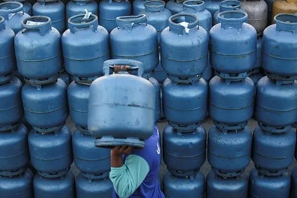 Câmara aprova MP que garante botijão de gás gratuito a famílias de baixa renda