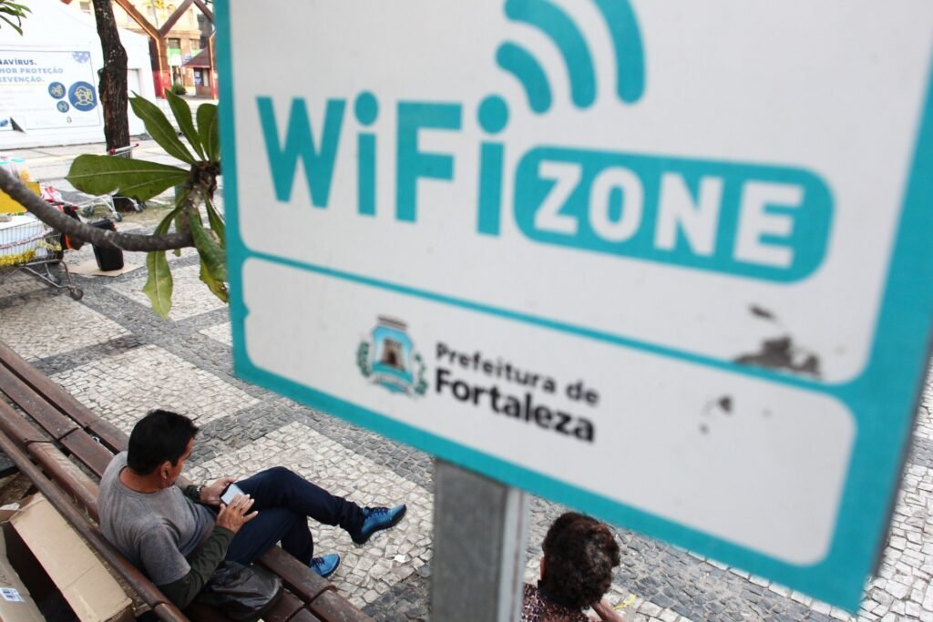 Praças de mais 46 cidades do Ceará terão wi-fi grátis; veja locais