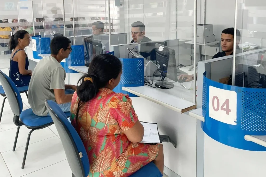 INSS amplia auxílio sem perícia para 90 dias e mira reduzir fila de quase 3 milhões