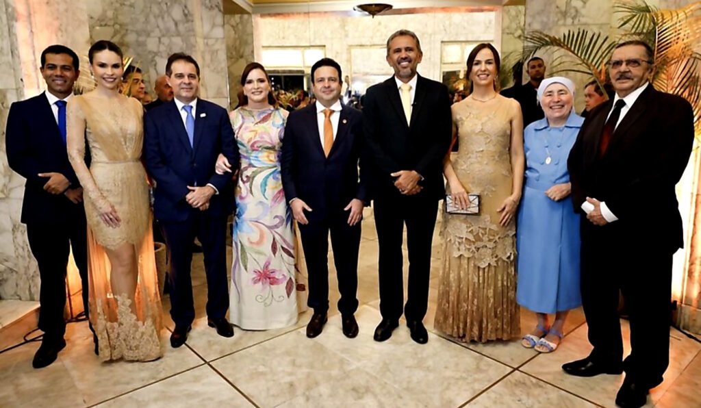 Entrega da Medalha Iracema abre celebrações dos 300 anos de Fortaleza