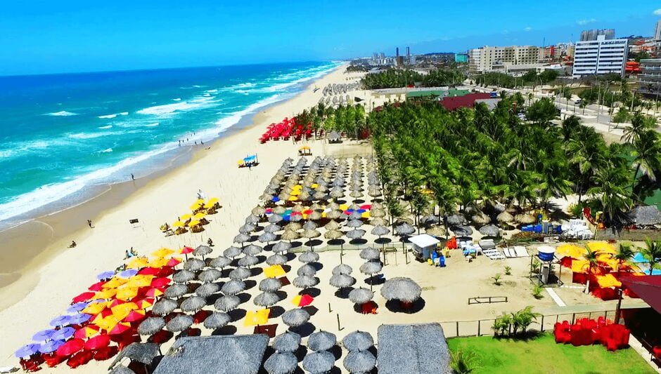 Após 21 anos, acordo que regulamenta barracas da Praia do Futuro é assinado