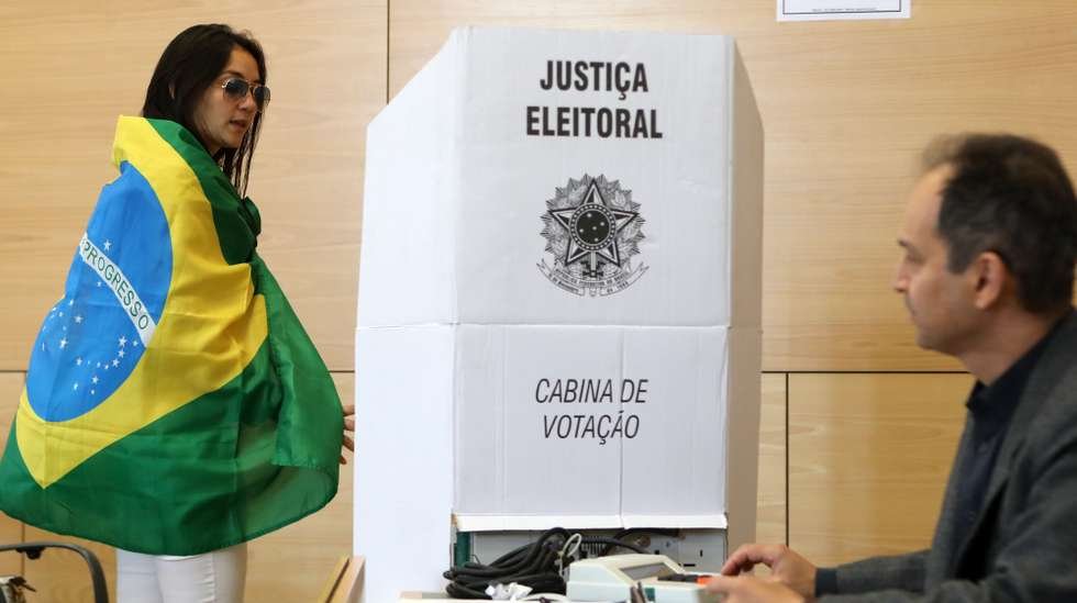 Eleitorado brasileiro no exterior ultrapassa 1 milhão e bate recorde histórico