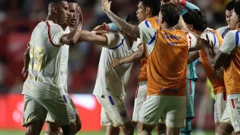 Com um jogador a menos, Fortaleza vence o Náutico nos Aflitos e retorna ao G4 da Série B