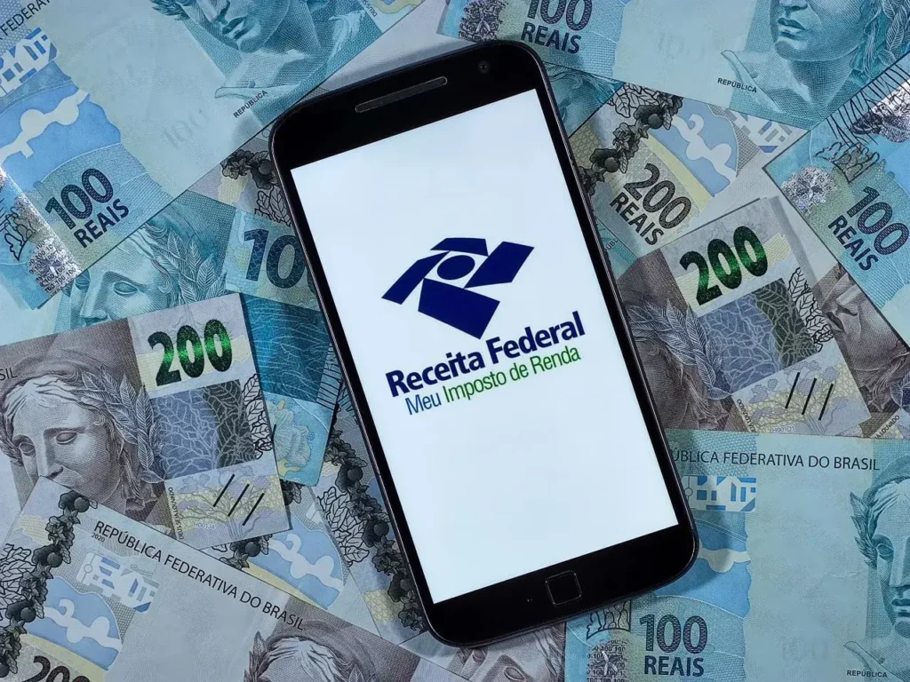 Golpistas usam falsas notificações da Receita para roubar dados e dinheiro de contribuintes