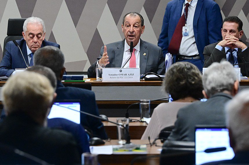 Fim da escala 6×1 avança no Senado e segue para votação em plenário