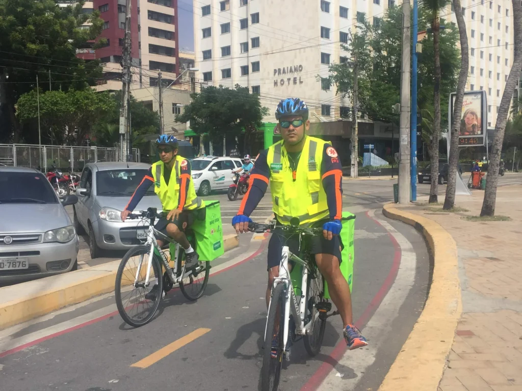 Beira-Mar de Fortaleza terá socorristas em bicicletas elétricas para agilizar atendimentos de emergência
