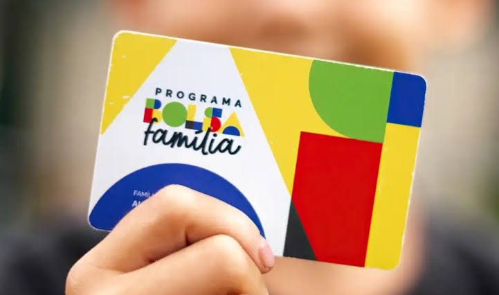 Bolsa Família é reajustado em 15%; medida vale a partir de outubro