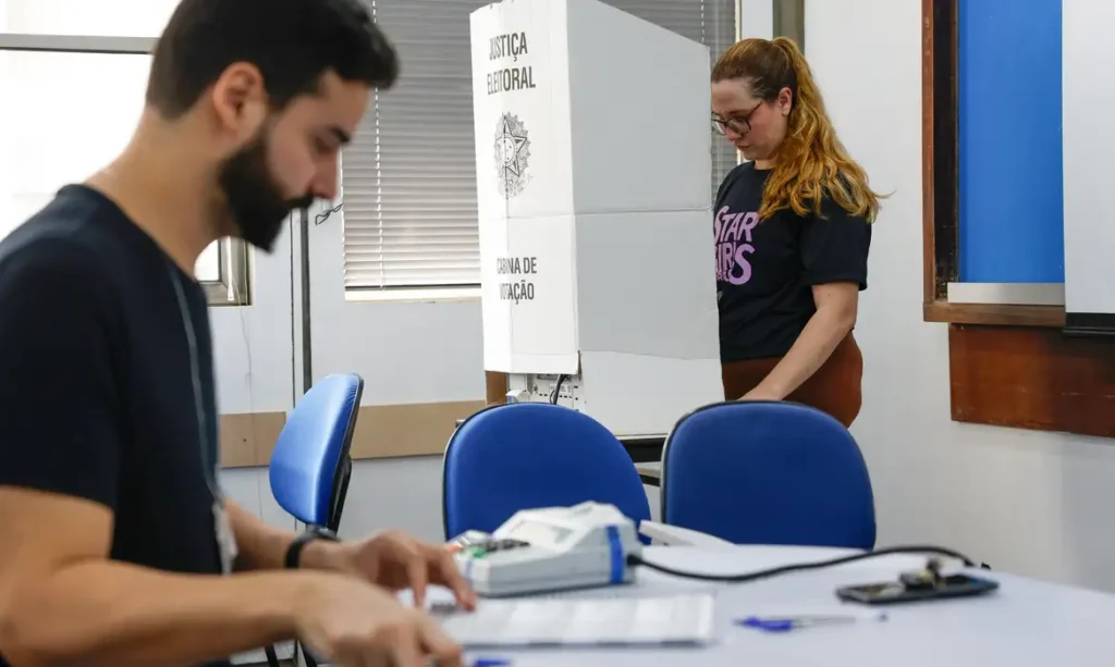 Quem não votou no primeiro turno poderá votar normalmente no segundo